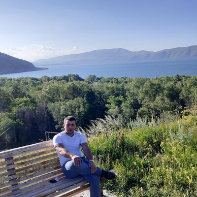  ,   Gevorg, 33 ,   ,   