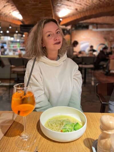  ,   Ekaterina, 33 ,   