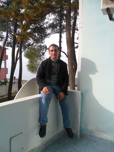 ,   Ika, 42 ,   