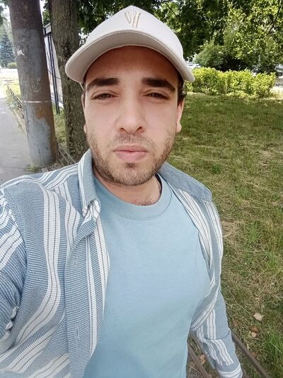  -,   Mohamed, 32 ,   ,   