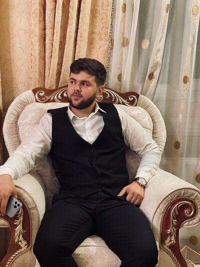  ,   Mehdi, 28 ,   ,   