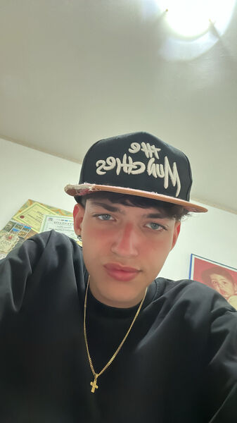  ,   Yury, 18 ,   , 