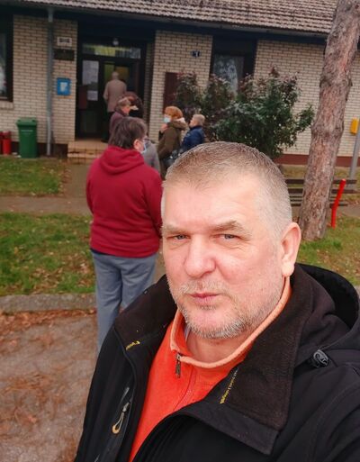   ,   Paul, 61 ,   ,   , c 