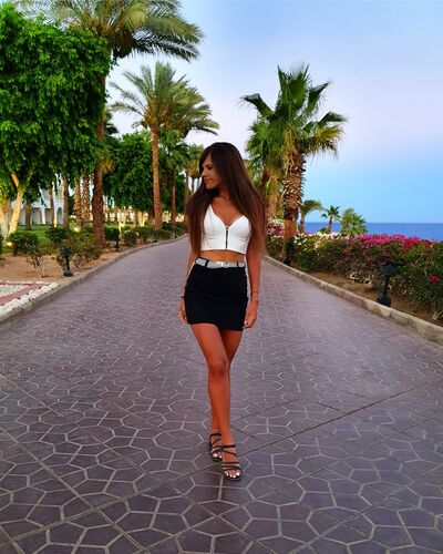  ,   Olia, 24 ,   ,   , c , 