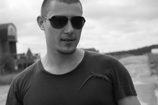  ,   Erik, 37 ,   ,   , c , 