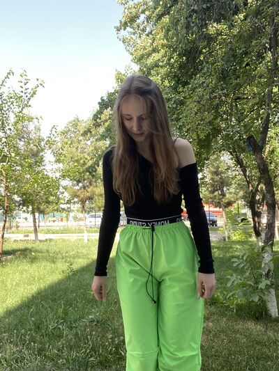  ,   Karina, 22 ,   ,   