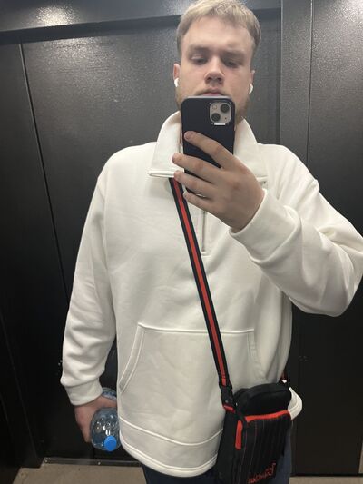  ,   Alexander, 21 ,   ,   