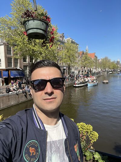  ,   Alik, 32 ,   ,   