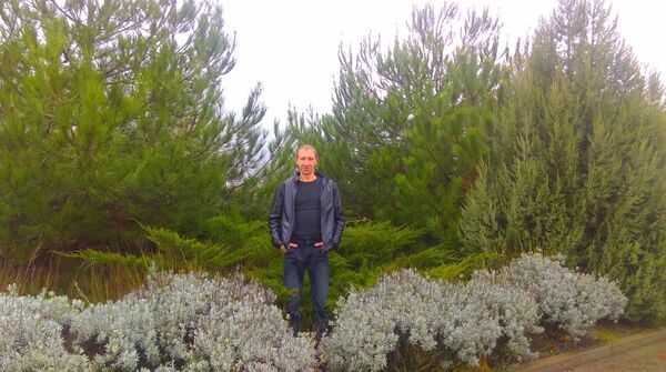  ,   Leonid, 43 ,   c 
