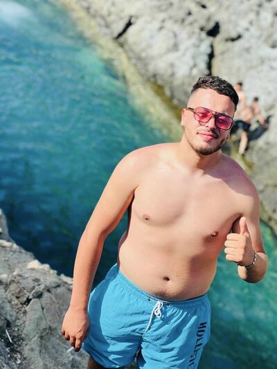  ,   Youcef, 26 ,   ,   