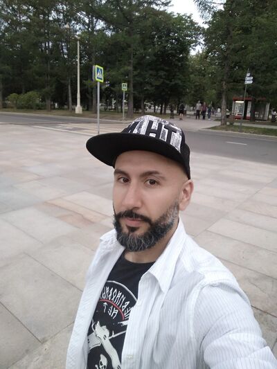 ,   David, 43 ,   ,   , c 