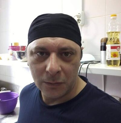  ,   Goga, 48 ,   ,   