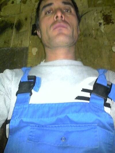  -,   Zhahongir, 42 ,     , c 