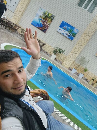  ,   Bek, 33 ,   ,   , c , 