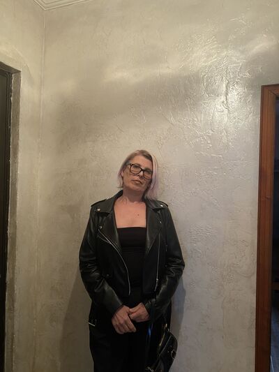  ,   Larisa, 52 ,   ,   , c 