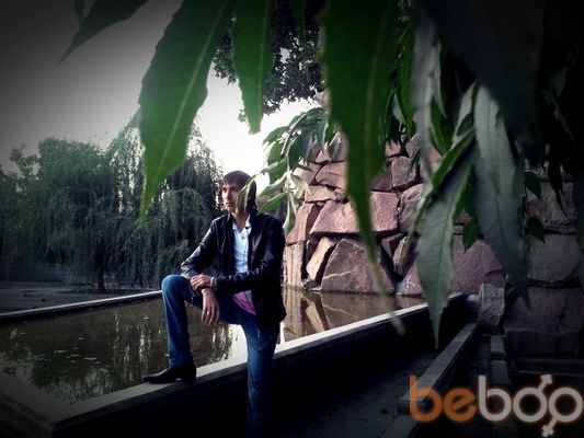  ,   Djon, 32 ,   