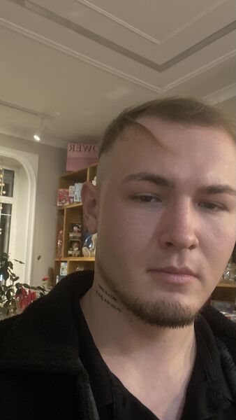  ,   Alex, 25 ,     
