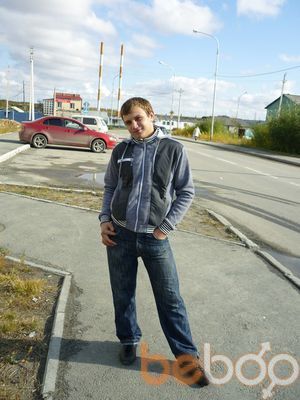  ,   Jonni, 32 ,   