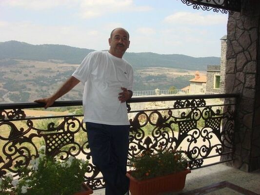 ,   Yashar, 62 ,   