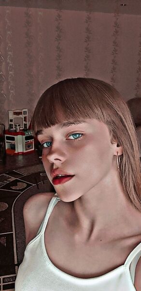  ,   Ulyana, 21 ,     , c , 
