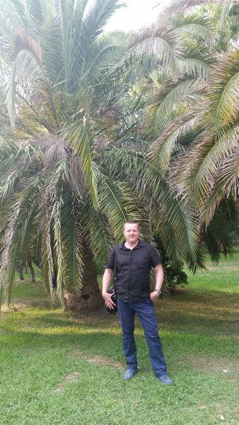 ,   Viktor, 46 ,   