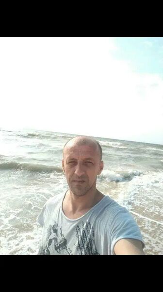  ,   Viktor, 42 ,   ,   , c , 