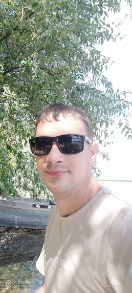  ,   Leonid, 40 ,   ,   