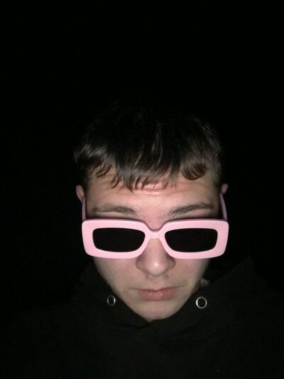  ,   Artem, 20 ,   ,   , 