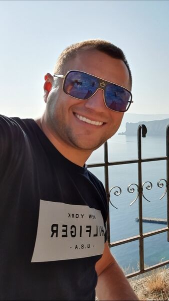  ,   Vlad, 41 ,   ,   