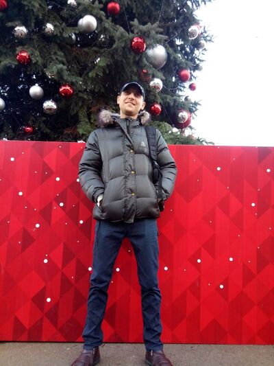  ,   Mihail, 37 ,  