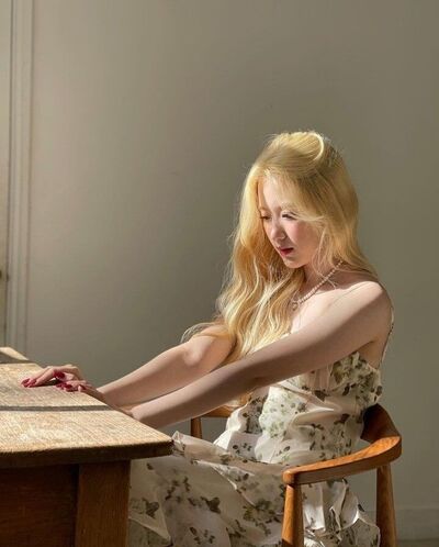  ,   Yeh Shuhua, 25 ,   