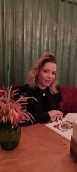  ,   Anna, 41 ,   ,   , c , 