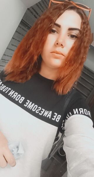  ,   Ilona, 28 ,   ,   
