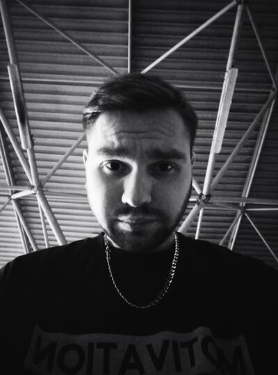  ,   Valentin, 28 ,   ,   