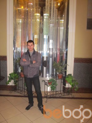  ,   Fox, 33 ,   