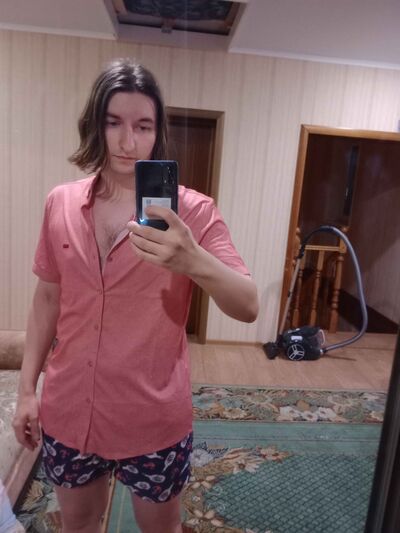  ,   Artem, 28 ,   