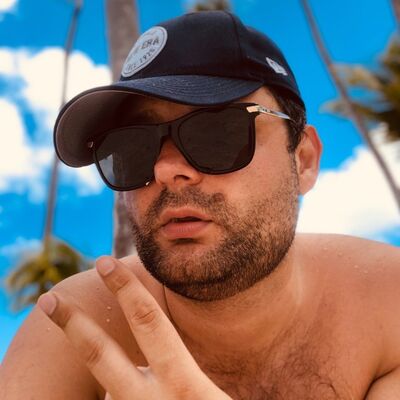  ,   Denis, 40 ,   ,   