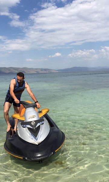  ,   Artyom, 36 ,   c 