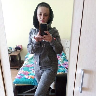  ,   Elena, 42 ,   , c 