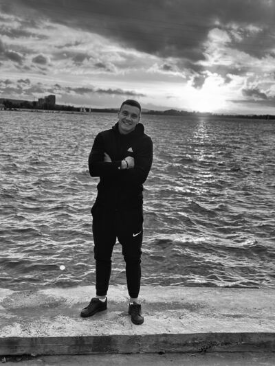  Canary Wharf,   Mikhaul, 30 ,   ,   
