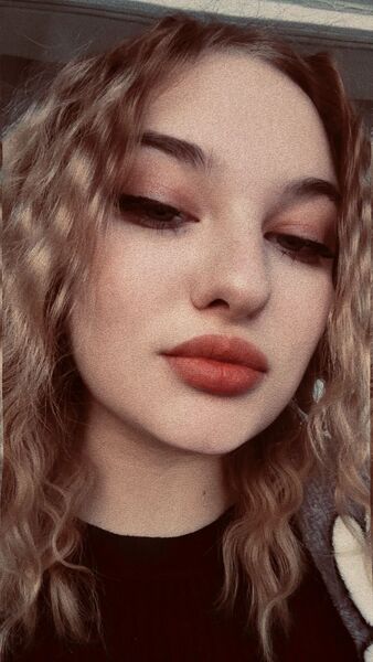  ,   Daria, 21 ,   ,   