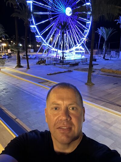  ,   Ernestas, 46 ,   , c , 