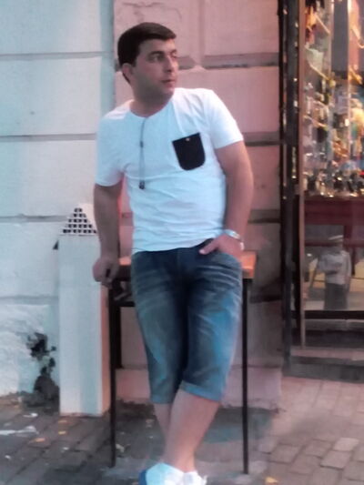  ,   Jorrj, 40 ,   