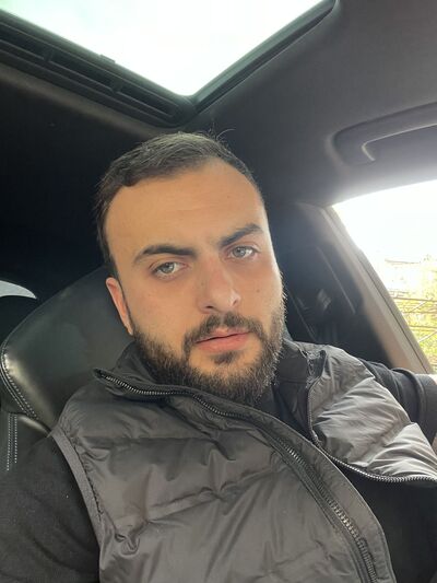  ,   Tony, 31 ,   ,   