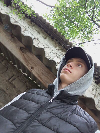  ,   Valeriu, 21 ,     , c 