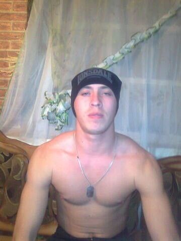  46973577  , 32 ,    