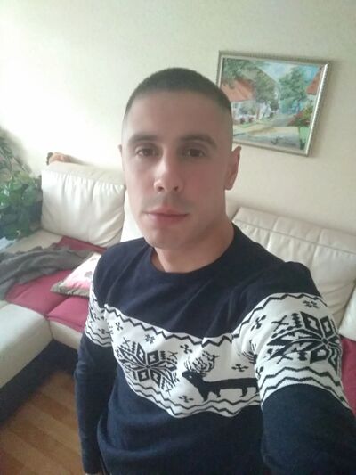  ,   Artur, 35 ,   ,   , c 