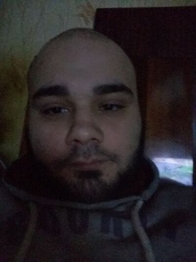  ,   Artur, 33 ,   ,   , c 