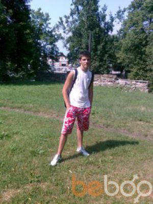  ,   Pavel, 33 ,   