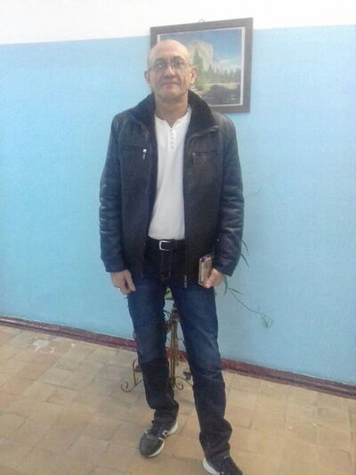  ,   Yuriy, 63 ,   ,   , c 